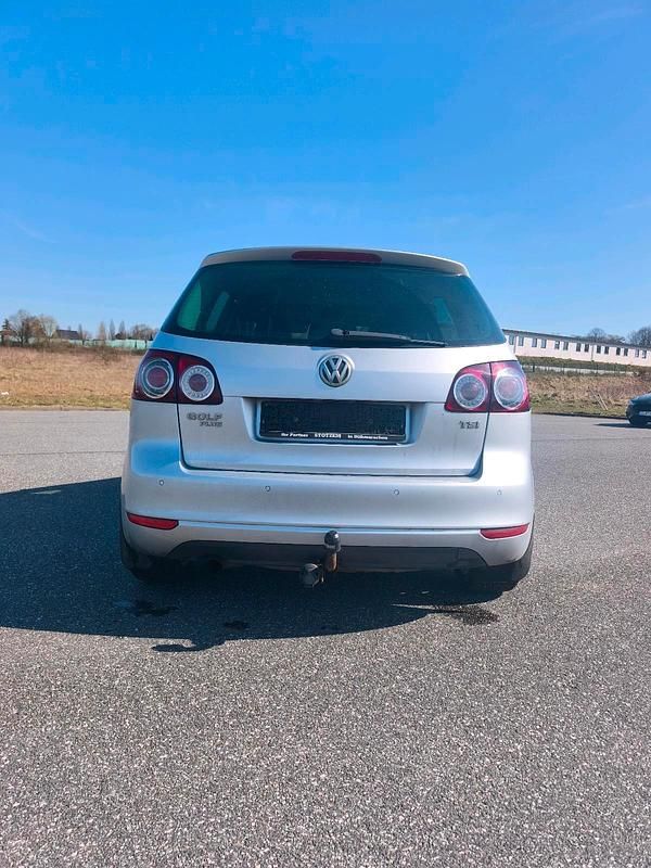 Używany VW Golf Plus Cross 102 KM (75 kW) 2011 Srebrny Minivan