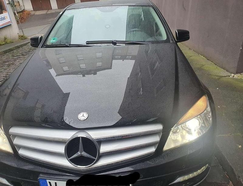 Schwarz Gebraucht 2011 Mercedes C250 Limousine | 11.500 € (Fairer Preis) - Bild 1/4