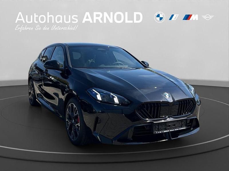 Neu BMW 120 M Sport 170 PS (125 kW) 2026 Black sapphire Kleinwagen