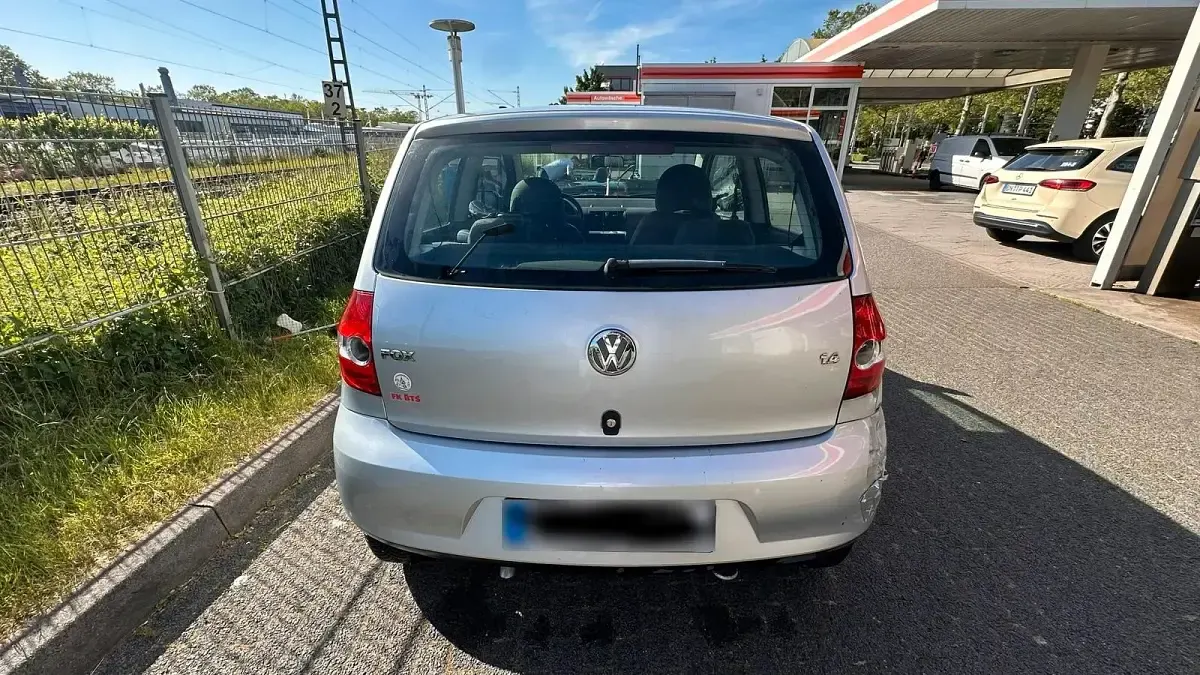 Gebraucht VW Fox 75 PS (55 kW) 2006 Grau Kleinwagen