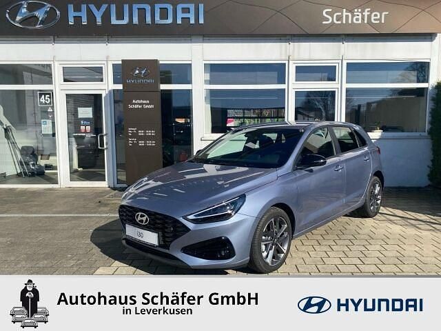 Andere farbe Gebraucht 2022 Hyundai i30 Advantage Kleinwagen | 27.878 € - Bild 1/2