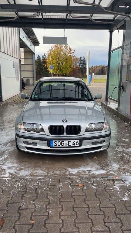 Silber Gebraucht 2000 BMW 320 Limousine | 7.300 € - Bild 1/4