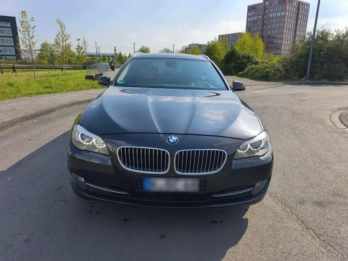 Second-hand BMW 520 Performance 184 CP (135 kW) 2011 Gri Break