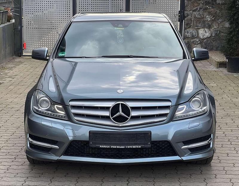 Gebraucht 2011 Mercedes C250 Avantgarde Limousine | 9.900 € (Etwas zu teuer) - Bild 1/2