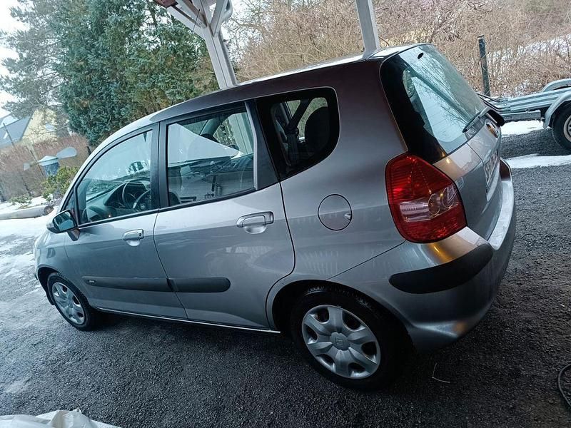Gebraucht Honda Jazz 83 PS (61 kW) 2007 Silber Kleinwagen