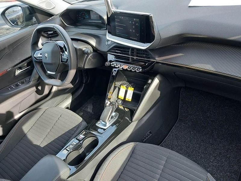 Gebraucht Peugeot e-2008 Active 100 kW (136 PS) 2021 Schwarz SUV