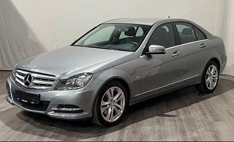 Silber Gebraucht 2011 Mercedes C250 Avantgarde Limousine | 9.999 € (Guter Preis) - Bild 1/3