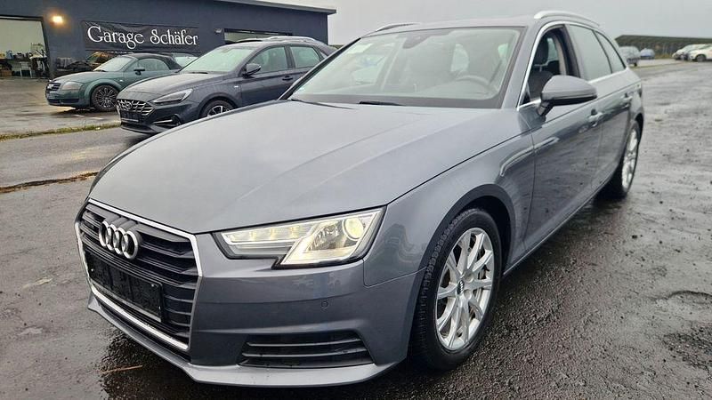 Grau Gebraucht 2019 Audi A4 Sport Kombi | 19.999 € (Guter Preis) - Bild 1/4