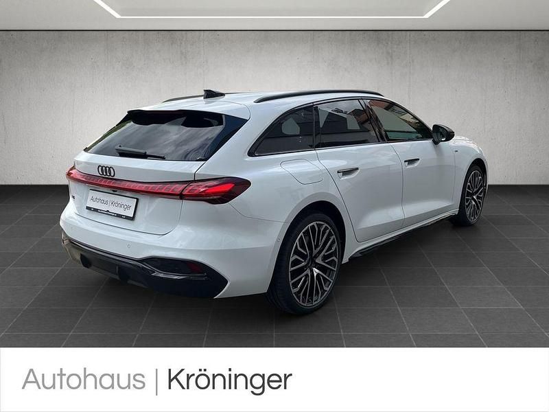 Gebraucht Audi A5 S-Line 204 PS (150 kW) 2026 Gletscherweiß metallic Kombi