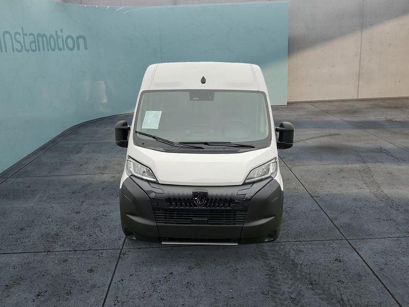 Weiß Gebraucht 2024 Peugeot Boxer Van | 30.399 € (Etwas zu teuer) - Bild 1/4