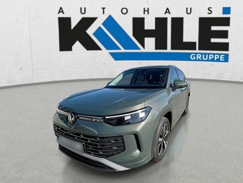 Neu VW Tayron Elegance 150 PS (110 kW) 2026 Grün SUV