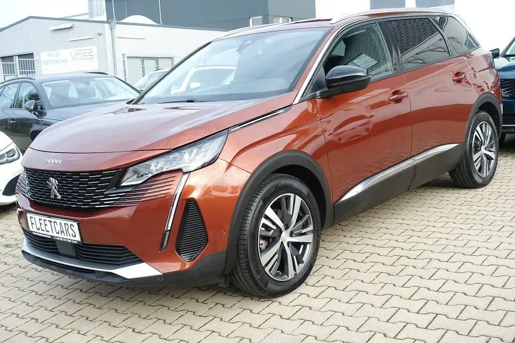 Gebraucht Peugeot 5008 Allure 131 PS (96 kW) 2022 Braun SUV