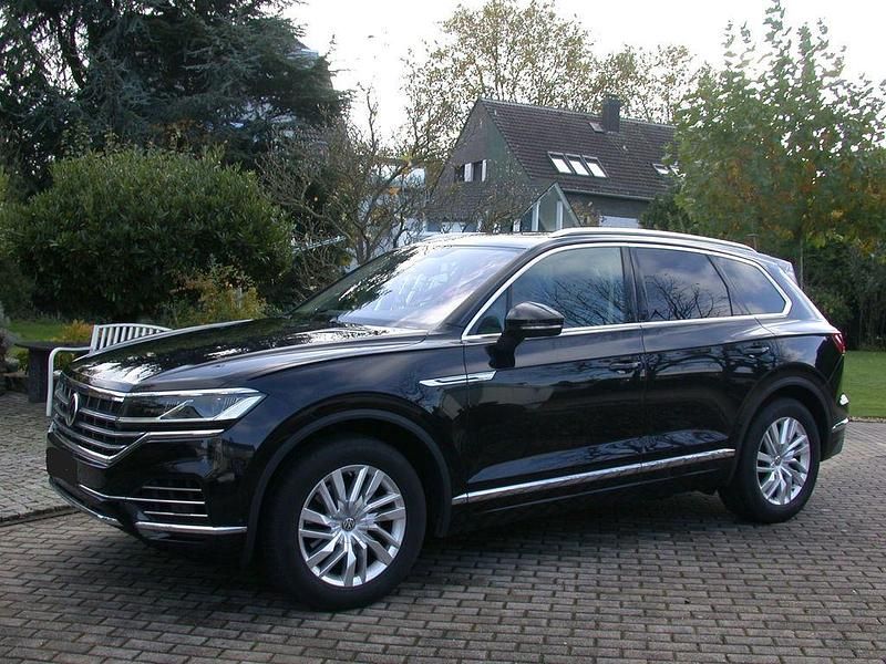 Schwarz Gebraucht 2019 VW Touareg SUV | 41.500 € (Guter Preis) - Bild 1/4