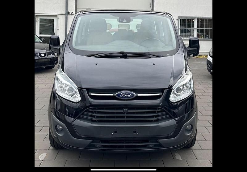 Gebraucht Ford Tourneo Titanium 155 PS (114 kW) 2013 Schwarz Van / Kleinbus