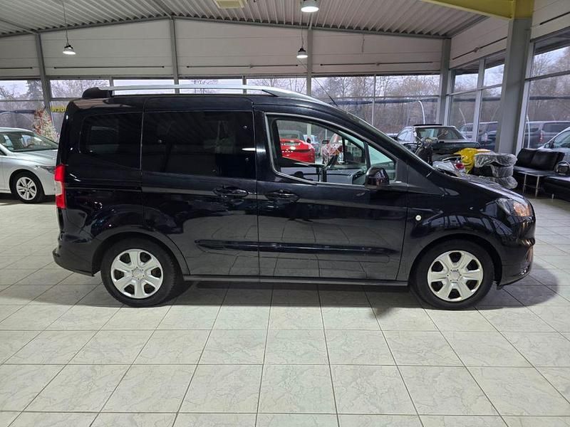 Gebraucht Ford Tourneo Courier Trend 101 PS (74 kW) 2021 Schwarz Van / Kleinbus
