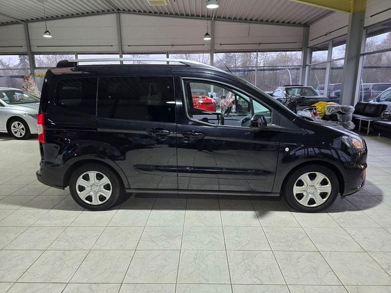 Gebraucht Ford Tourneo Courier Trend 101 PS (74 kW) 2021 Schwarz Van / Kleinbus