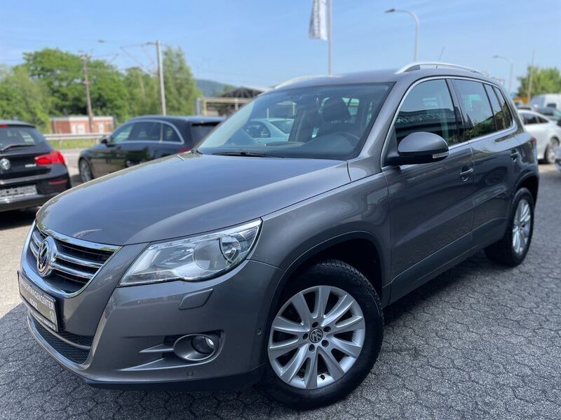 Grau Gebraucht 2011 VW Tiguan Team SUV | 7.990 € (Guter Preis) - Bild 1/4