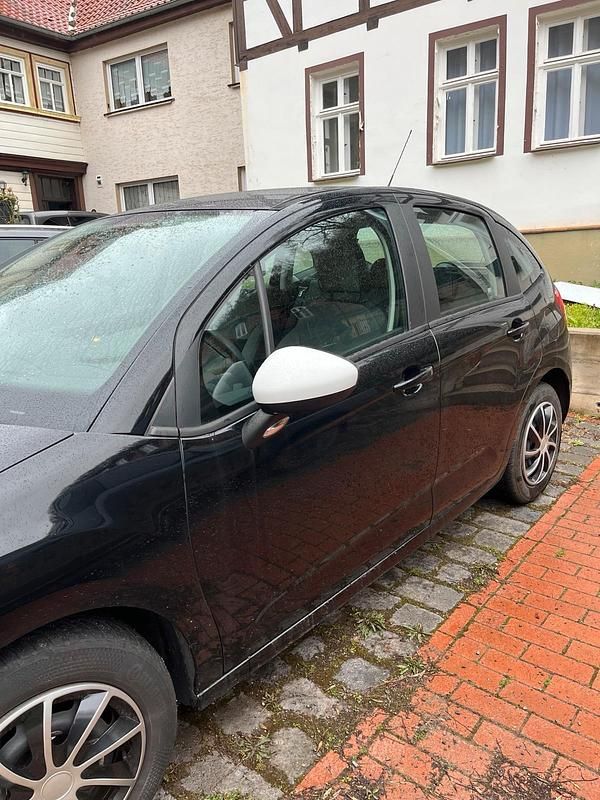 Second-hand Citroën C3 68 CP (50 kW) 2013 Negru Hatchback
