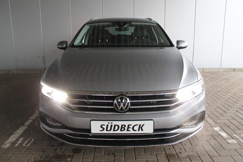 Gebraucht VW Passat Elegance 200 PS (147 kW) 2022 Pyritsilber (metallic) Kombi