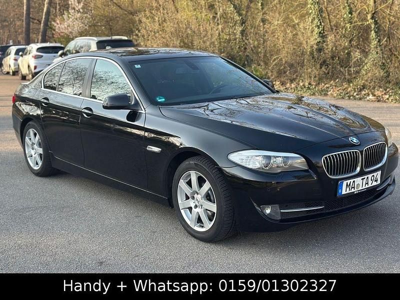 Gebraucht BMW 520 184 PS (135 kW) 2011 Schwarz Limousine