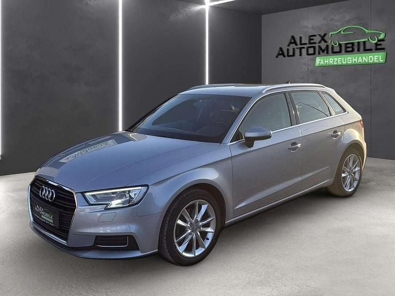 Gebraucht Audi A3 Design 116 PS (85 kW) 2018 Florettsilber Limousine