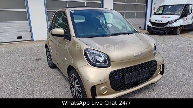 Beige Gebraucht 2020 Smart ForTwo Electric Drive Cabrio | 11.900 € (Etwas zu teuer) - Bild 1/4