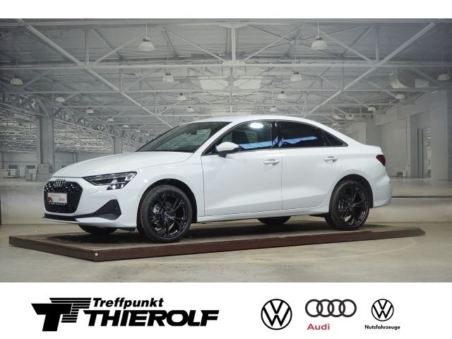 Gebraucht Audi A3 Ambiente 150 PS (110 kW) 2022 Weiß Limousine