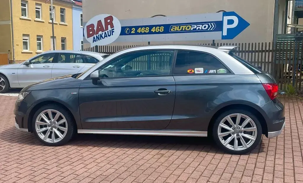 Używany Audi A1 Exclusive 185 KM (136 kW) 2012 Szary Hatchback