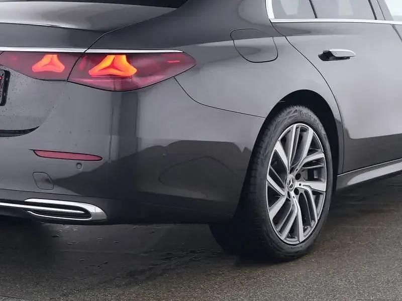 Gebraucht Mercedes E300 Avantgarde 313 PS (230 kW) 2024 Lack graphitgrau (metallic) Limousine