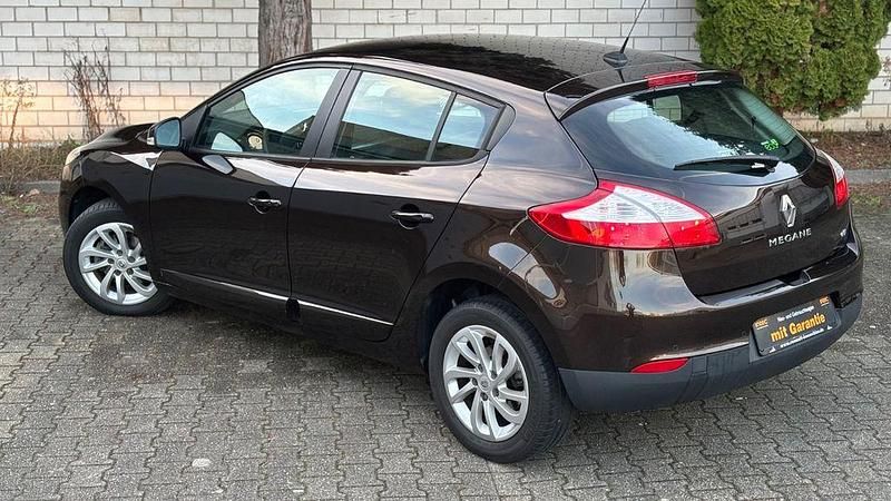 Gebraucht Renault Mégane Initiale Paris 110 PS (80 kW) 2013 Braun Limousine