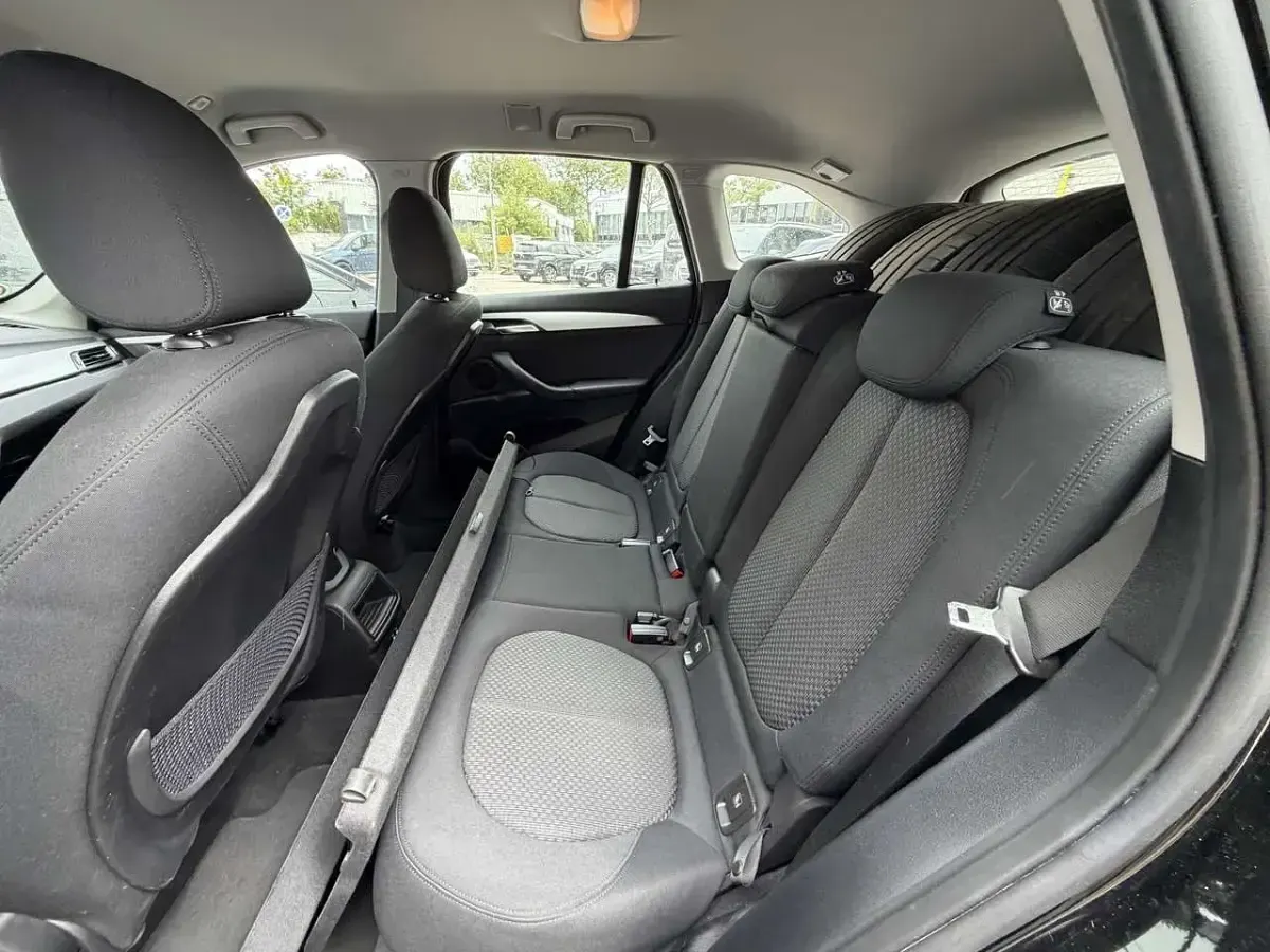 Gebraucht BMW X1 Performance 150 PS (110 kW) 2022 Black sapphire metallic SUV