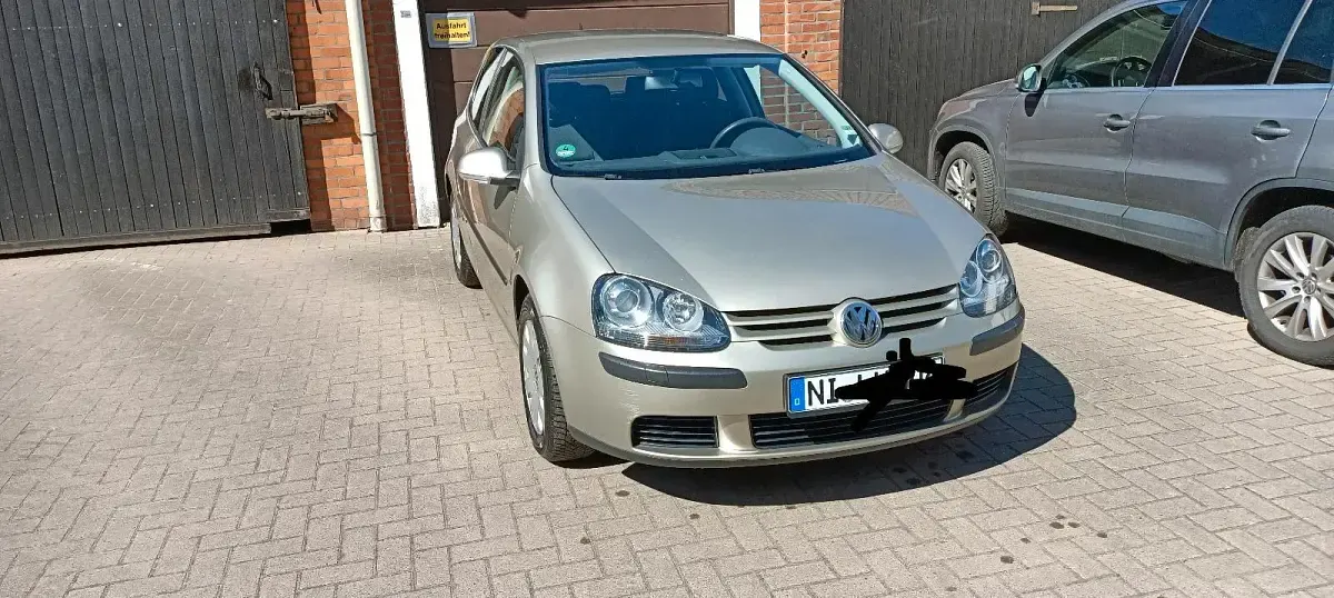 Gebraucht VW Golf V 115 PS (84 kW) 2004 Gold Kleinwagen