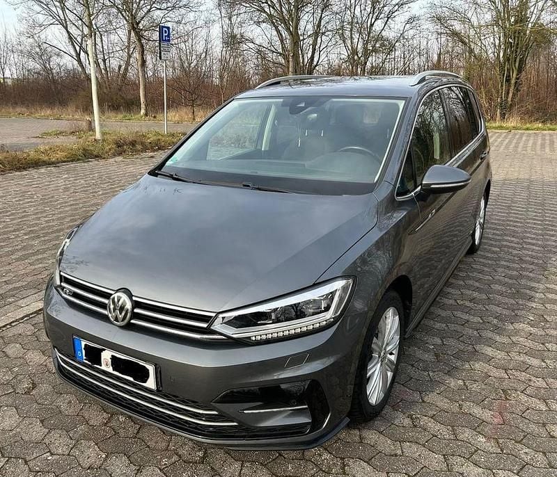 Gebraucht VW Touran Highline 150 PS (110 kW) 2018 Grau Van / Kleinbus