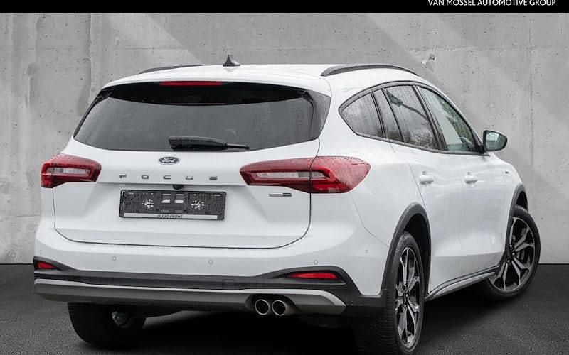 Gebraucht Ford Focus Active X 155 PS (114 kW) 2022 Weiß Kombi