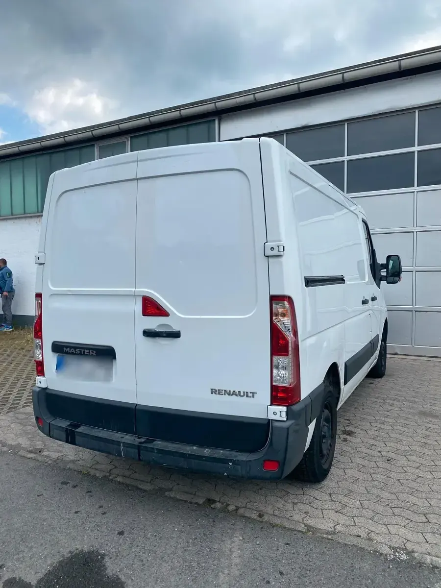 Używany Renault Master 115 KM (84 kW) 2015 Biały Van