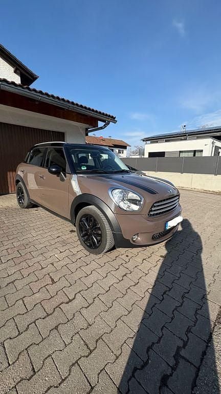 Braun Gebraucht 2011 Mini Cooper D Countryman SUV | 5.900 € (Guter Preis) - Bild 1/4