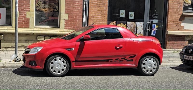 Rot Gebraucht 2005 Opel Tigra Cabrio | 1.499 € (Fairer Preis) - Bild 1/4