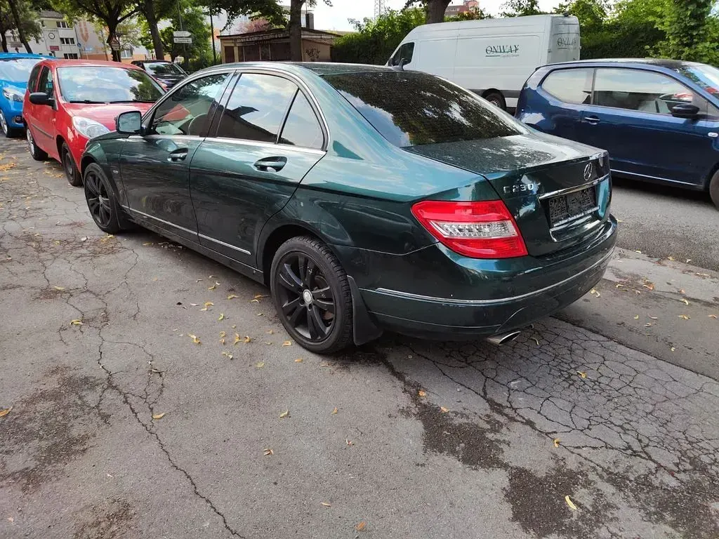 Gebraucht Mercedes C230 Avantgarde 204 PS (150 kW) 2008 Grün Limousine