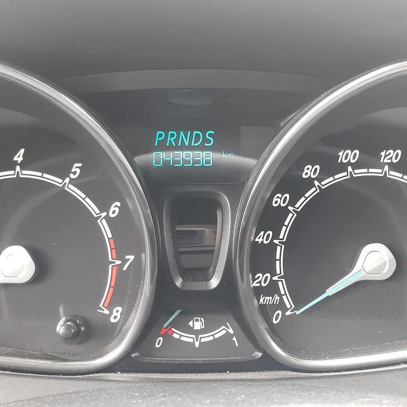 Second-hand Ford B-MAX 105 CP (77 kW) 2016 Negru Monovolum