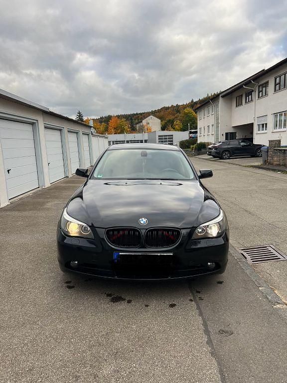 Schwarz Gebraucht 2007 BMW 525 Limousine | 5.750 € (Fairer Preis) - Bild 1/4