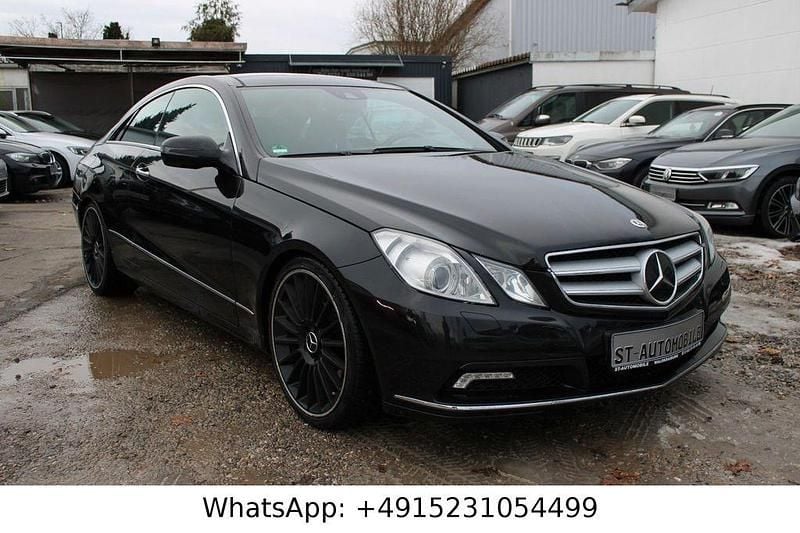 Gebraucht Mercedes E500 387 PS (284 kW) 2009 Schwarz Coupé