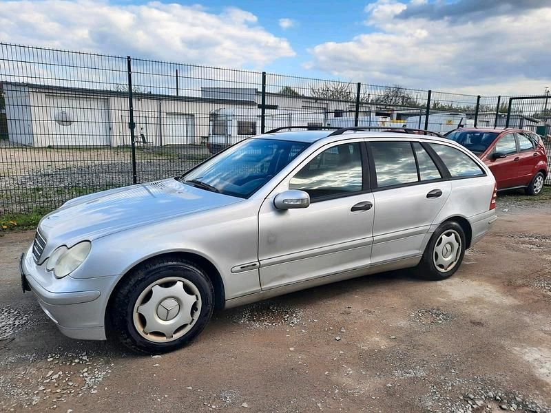 Gebraucht Mercedes C180 143 PS (105 kW) 2002 Silber Kombi
