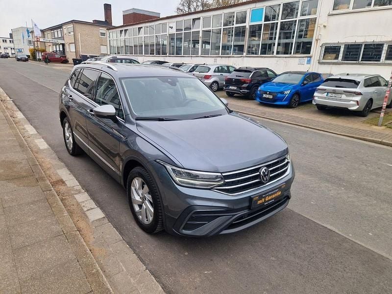 Gebraucht VW Tiguan Allspace Life 150 PS (110 kW) 2024 Grau SUV