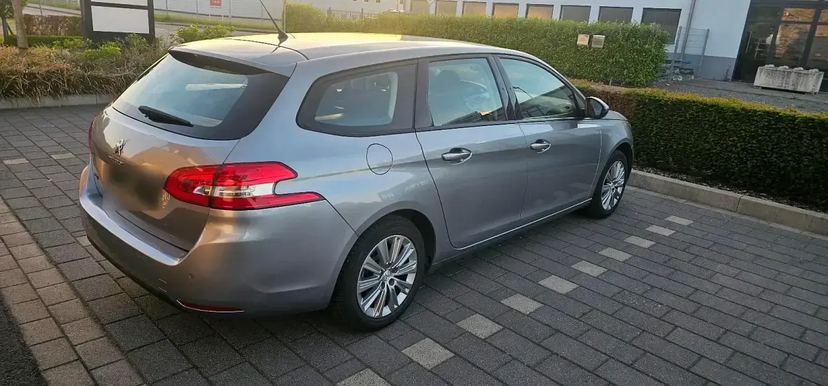 Gebraucht Peugeot 308 131 PS (96 kW) 2014 Grau Kombi