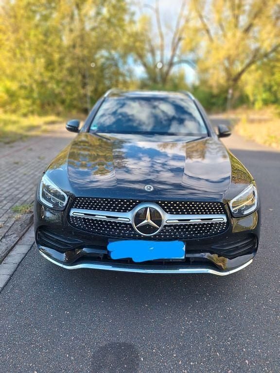 Gebraucht Mercedes GLC220 AMG line 194 PS (142 kW) 2022 Schwarz SUV
