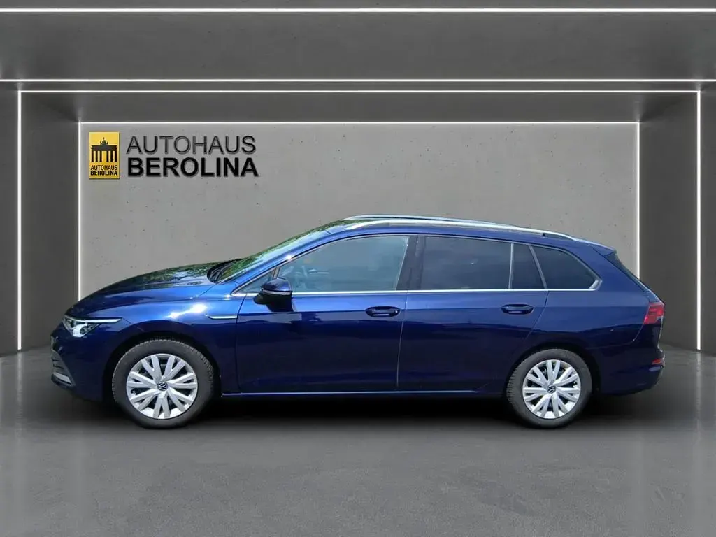 Gebraucht VW Golf VIII Style 150 PS (110 kW) 2022 Atlantik blue metallic Kombi