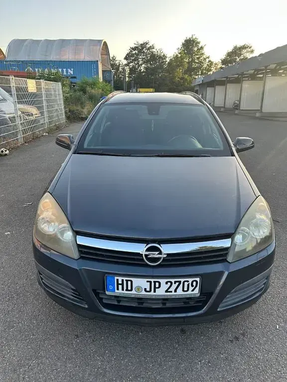 Gebraucht Opel Astra Edition 140 PS (102 kW) 2006 Kombi