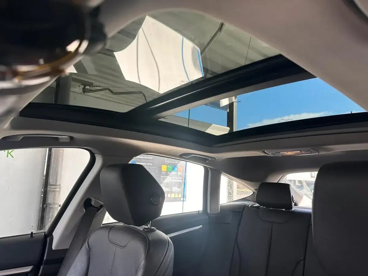 Gebraucht BMW 320 Luxury Line 184 PS (135 kW) 2015 Limousine