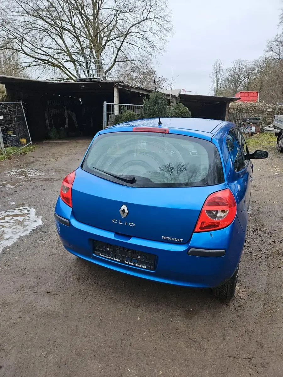 Gebraucht Renault Clio II 75 PS (55 kW) 2006 Blau Kleinwagen