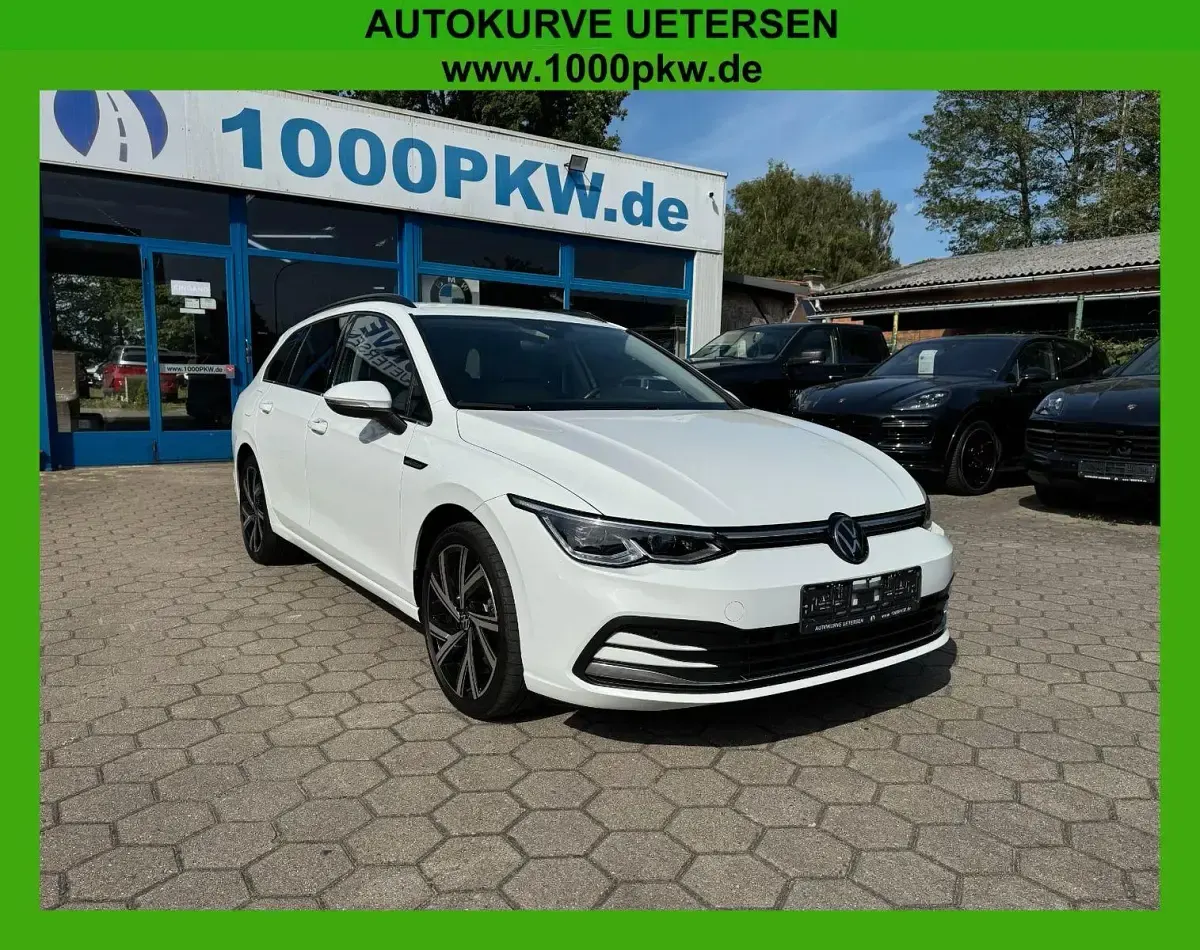 Gebraucht VW Golf VIII Style 150 PS (110 kW) 2022 Weiß Kombi